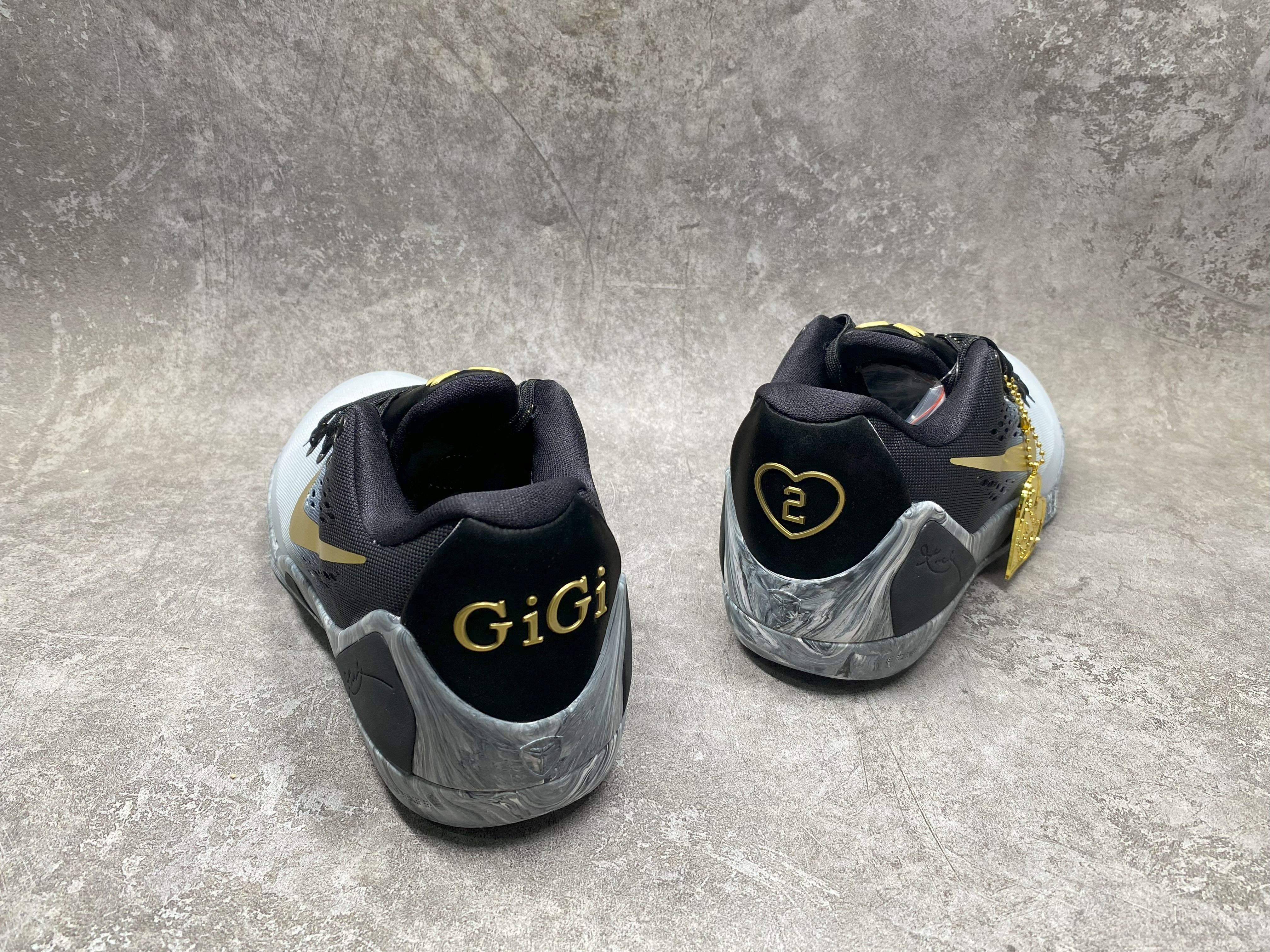 UA Nike Kobe 9 EM Low Protro