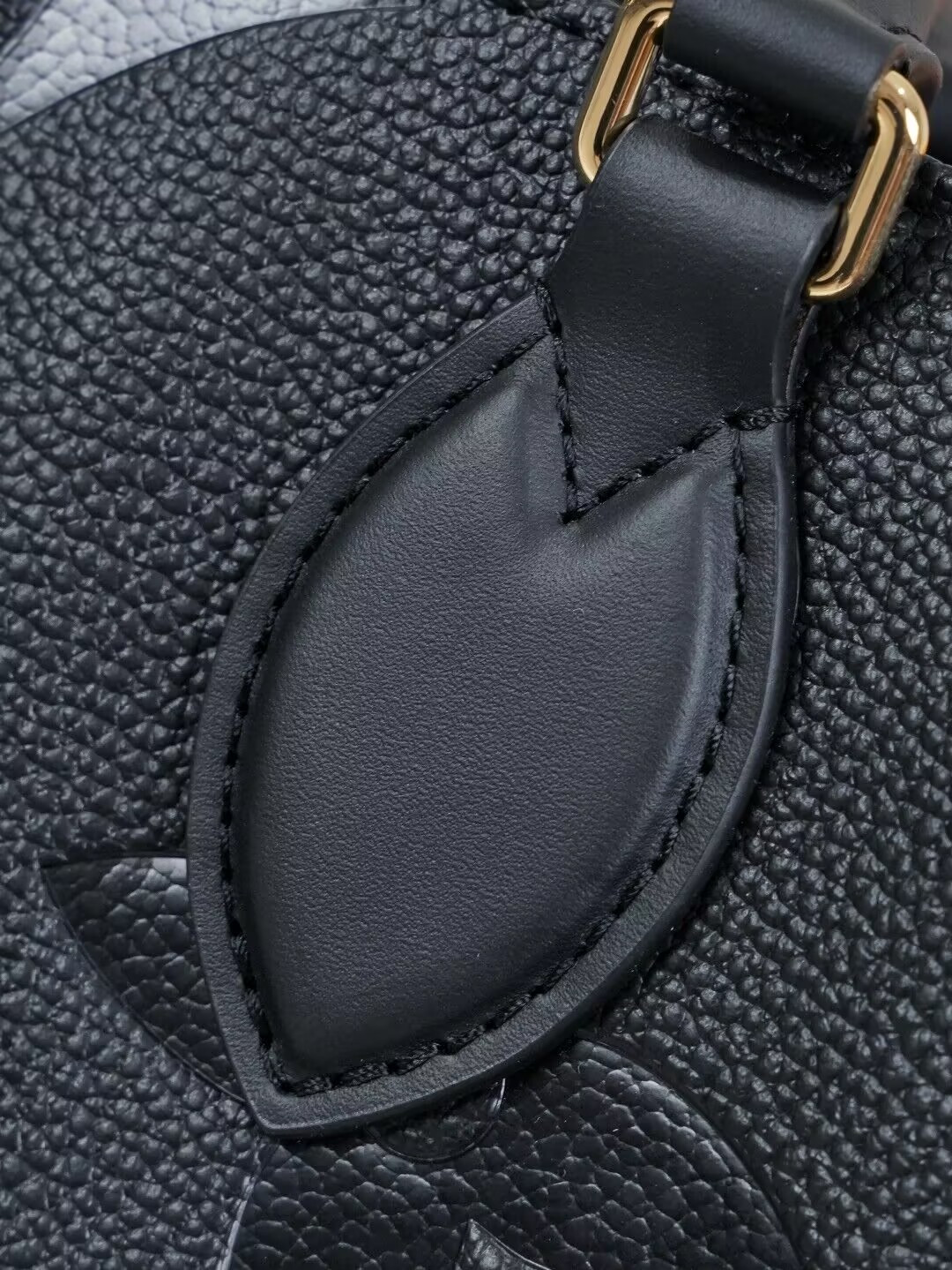 LV OnTheGo MM M45595 35 x 27 x 14 cm