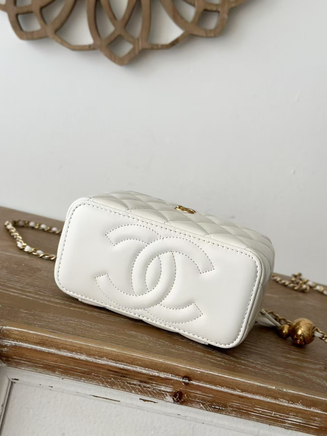 Ch*el clutch with chain 9.5x 17x 8cm