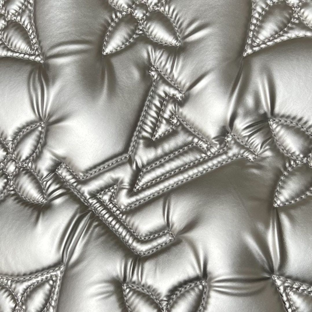 LV ONTHEGO M21053 41 x 34 x 19 CM