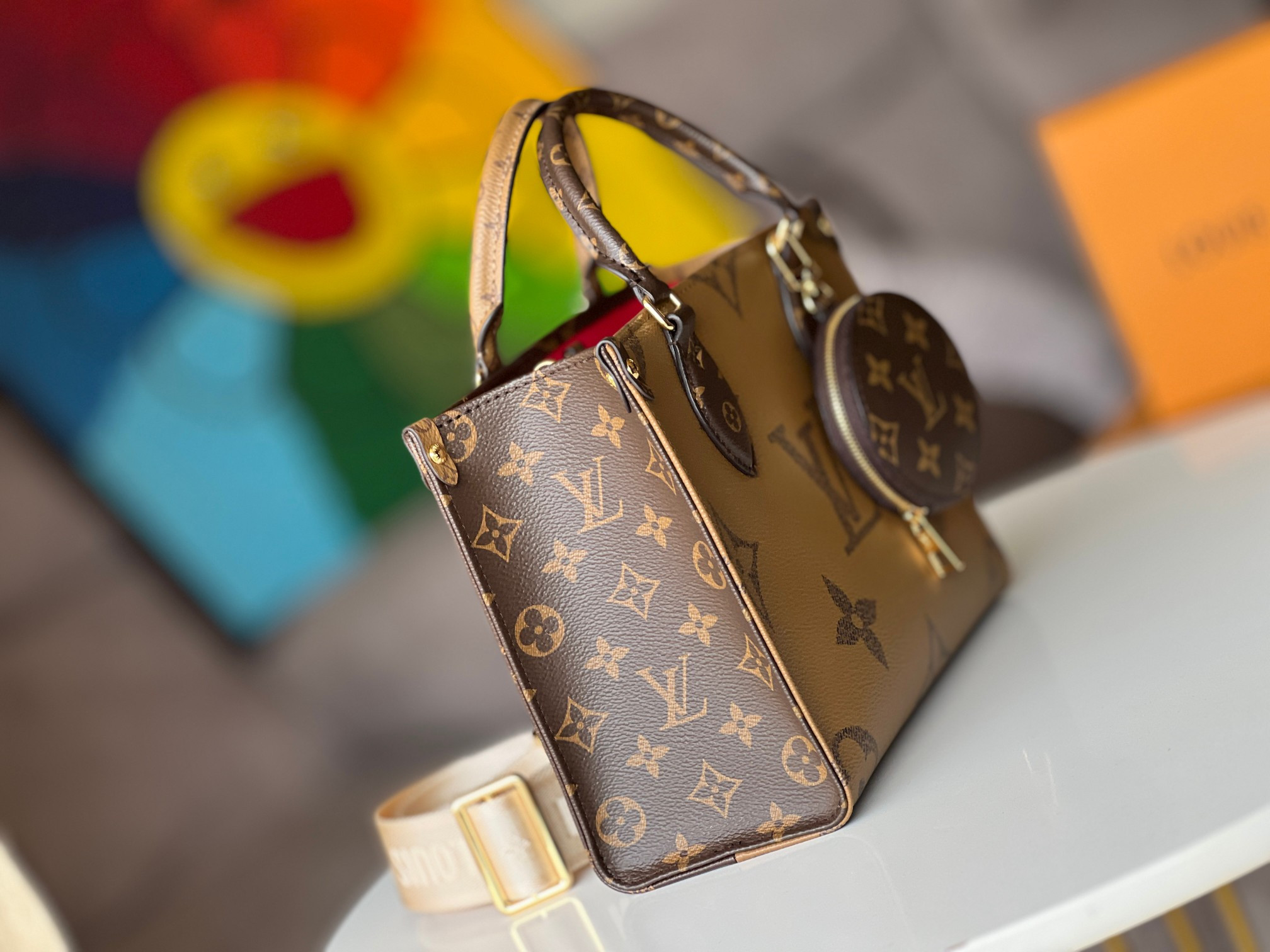 LV OnTheGo PM M46373 25x19x11.5cm
