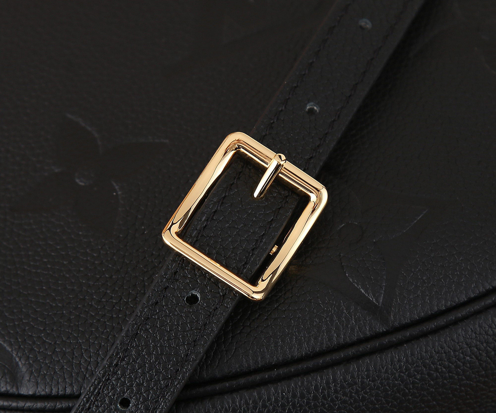 LV Loop Hobo M46725 15 x 10.2 x 3.9 inches