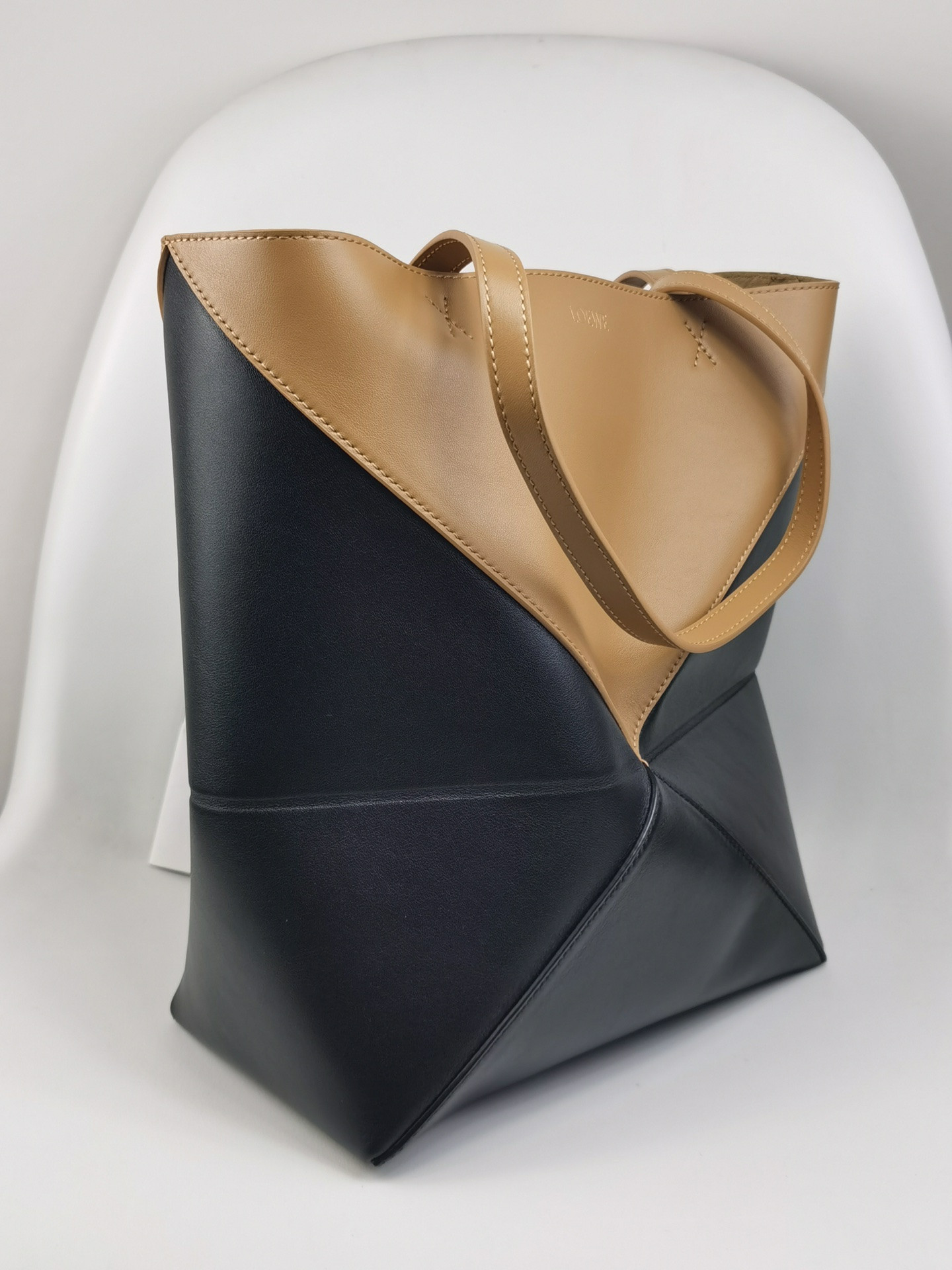 L0ew* medium puzzle fold tote in shiny calfskin 25.5x14.5x31.5cm
