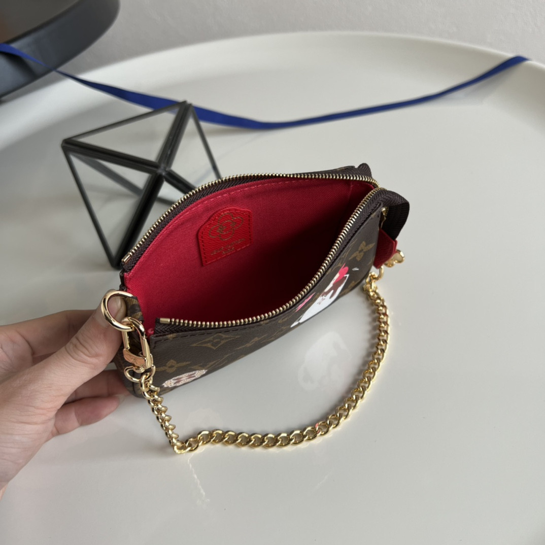 LV Mini Pochette Accessoires M12205 15.5x10.5x4cm