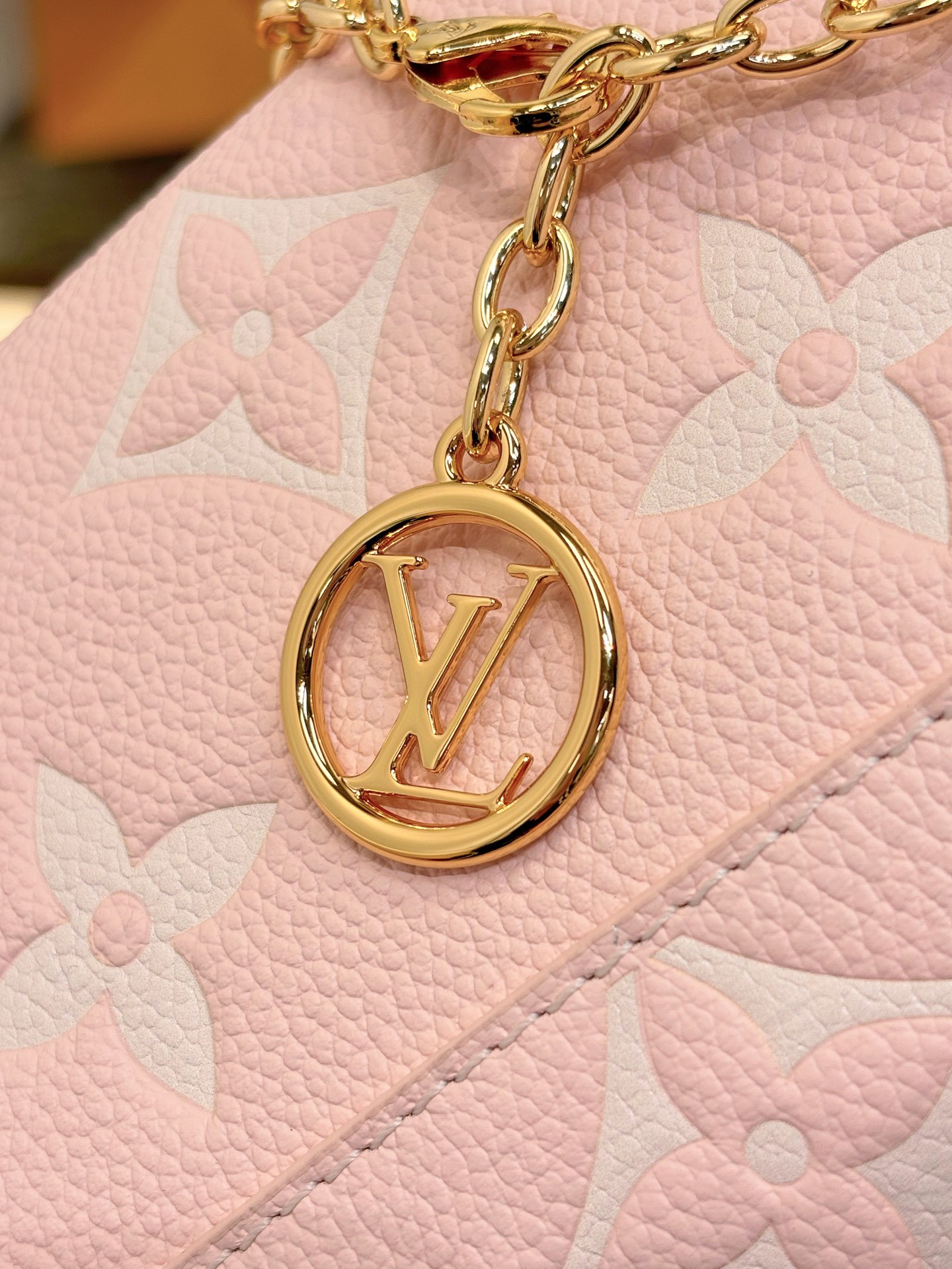 LV Nano Madeleine M13796 12.5x 6x21cm